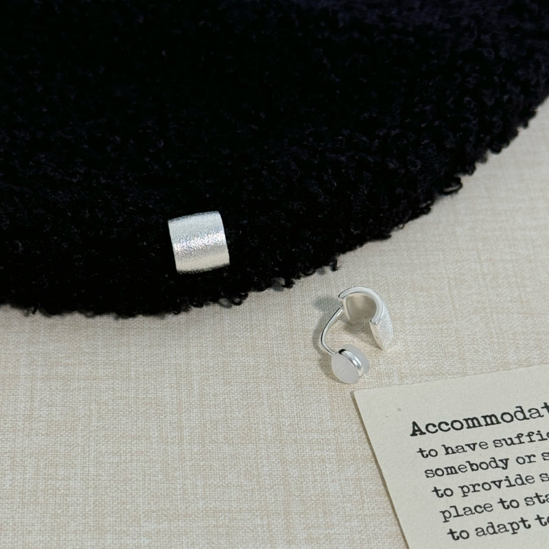 Delicate and unique, brushed, painless, piercing, ear clips